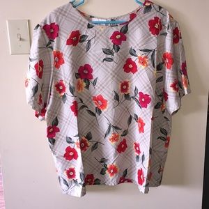 Kathie Lee short sleeve blouse